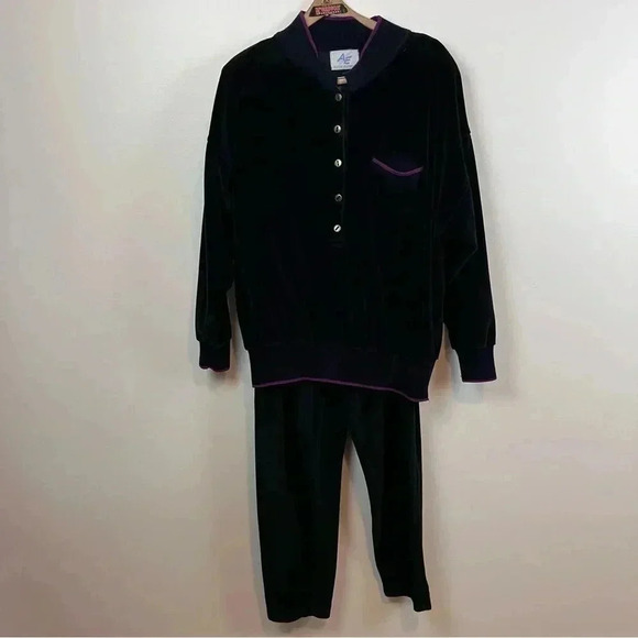 VTG Women's L Black Velour Track Suit 80s Leisure Suit Goldbergs  Shoulder Pads - Picture 1 of 9